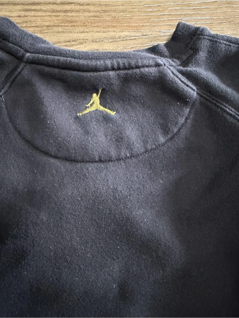 Jordan Men’s Crewneck Sweater - Black with Gold Jumpman size S 8-10 years